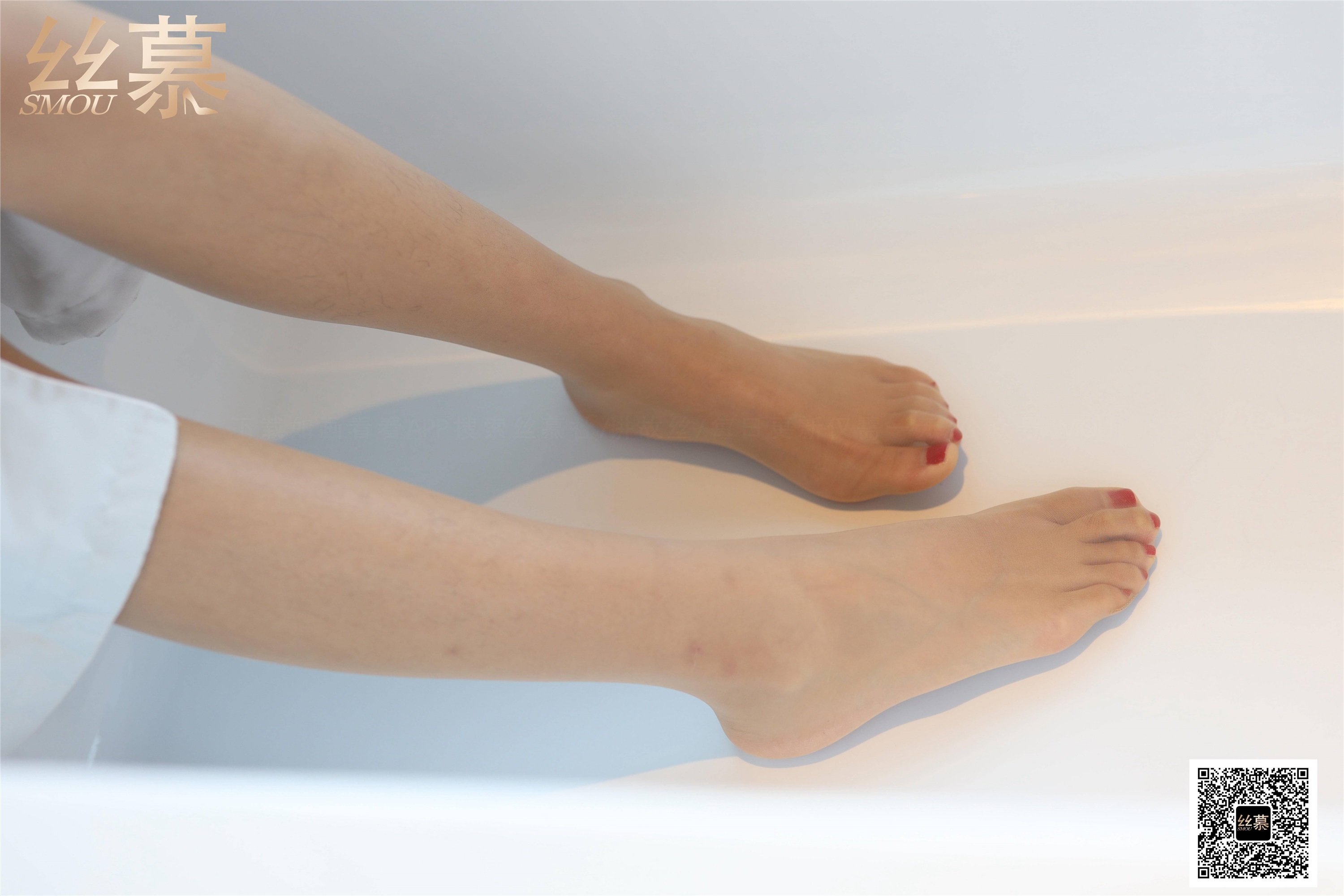 丝慕写真 SM410 天天一元 模特：茗茗《法兰绒浴袍》